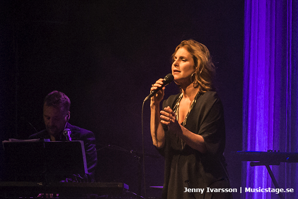 Helen Sjöholm, Rival, Stockholm, 2013-10-07