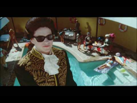 Vampire Weekend – Holiday